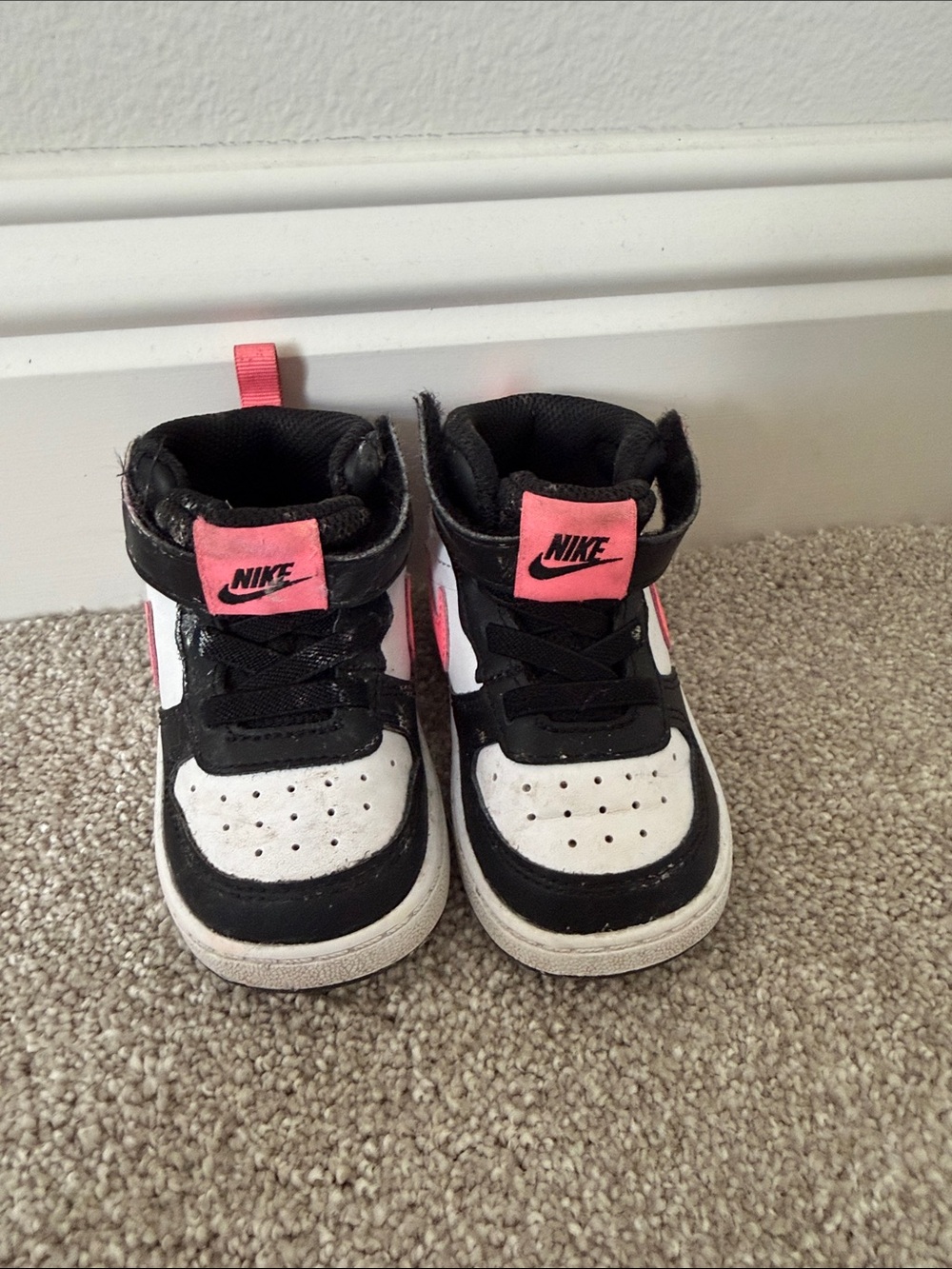 Nike Kids High-Top Sneakers in Black, White & Pink